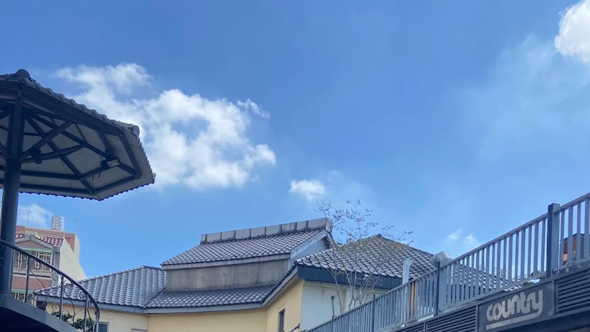 故鄉KTV旱溪店庭園式建築與戶外入口空間
